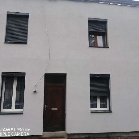 Studio blanctout équipé wifi Le Creusot Esterno foto